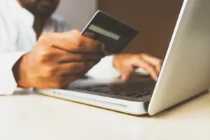 why-modern-e-commerce-platforms-need-smarter-fraud-prevention-strategies